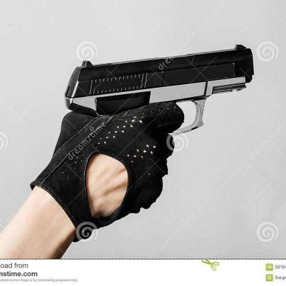 MDQueen_AK47's profile picture. 生来浮萍沧海命，奈何立马昆仑心👊👊👊一个没有牲口基因的中国人。一个备受残害的脑控受害者。当今中国全民皆脑控。脑控一统中国。警察一统中国。中共=中国人，中国人=中共。脑控文革早已经掀起，比当年红卫兵还邪恶。中国症结就是中国牲人的问题。