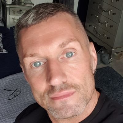 JonEkin's profile picture. Live in Blackpool. Salon owner.. Riah..!! @riahhair