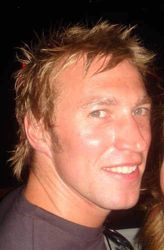 TheRobins's profile picture. Internet Marketing Guru, Road Racing & Track Cycling Nut.