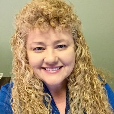 DeePomMom's profile picture. Pom mom 🐶 First mate to my Captain ⚓️ 🐬🐠I might have taken the road less traveled but it still leads to the beach.