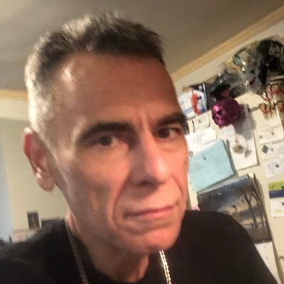 Be13131976's profile picture. Être Deplorable                         Also @KeneeBe & @CappyLick