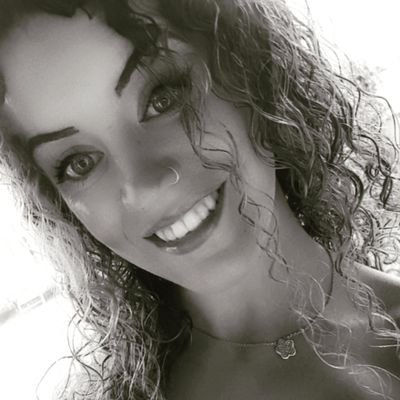 __sophiegray's profile picture. make this life a wonderful adventure