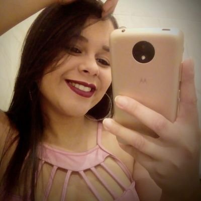 Por isso posso me deitar tranquilo e dormir, em paz. Quando acordo, me sinto seguro, porque Deus cuida de mim.
