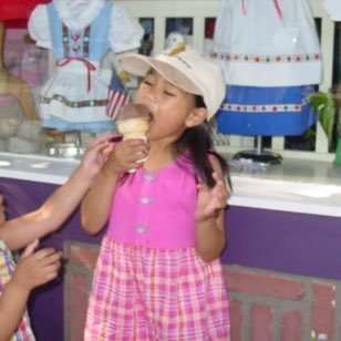 littlevickers's profile picture. 