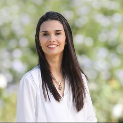 Vocal del Tribunal de Cuentas Municipal. Mamá de Antonio y Francisco
Abogada, Peronista y enamorada de mi Familia.