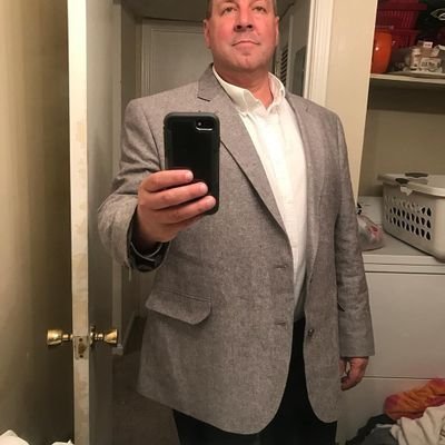 I'm single,I lost my wife few years ago and I want a loyal girl to be my sugar baby and I will spoil her with a weekly allowances of $400 DM if you are loyal