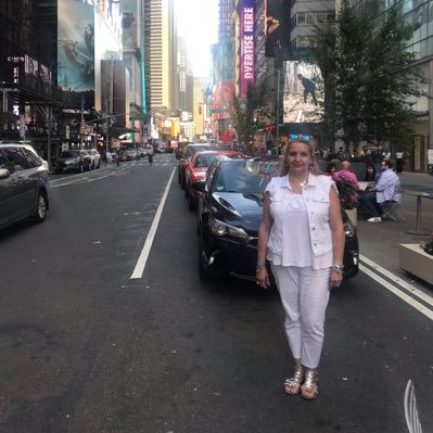 silviahoneybun's profile picture. 