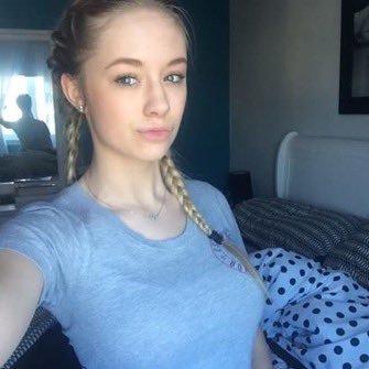 Melaniecharpen5's profile picture. 