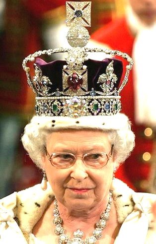 Sou a Rainha da Inglaterra agora serei a Rainha do Twitter.Beijem meus pés!