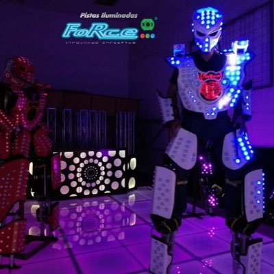 FABRICAMOS ESTRUCTURAS PARA ESCENARIOS,PISTAS DE BAILE, CABINAS D.J., BARRAS, ROBOTS, MESAS, GALAXIAS Y MUCHO MAS