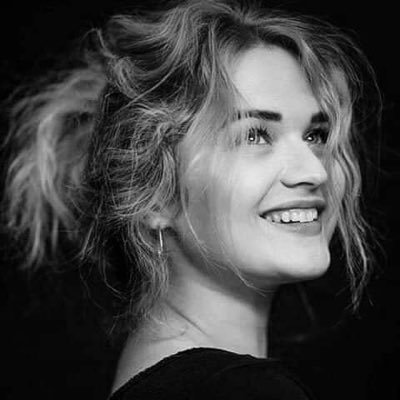 GR7k6WGtnrSflc8's profile picture. لا أعلم مصدر الضوء في منزلنا، أعتقد أنهُ قلب أمّي ✨♥️