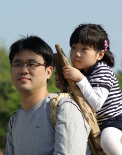 knhanul's profile picture. 빛들의 아빠