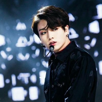 #BTSARMY 😘 #방탄소년단 BATMAN LOVER 😍 JUNGKOOK 😍💕 OT7 🥰❤️ROSE BOWL 05/05/19 😭 CSUDH 🎓