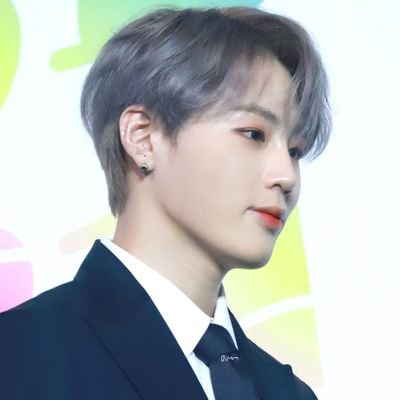 워너원 재결합 존버 
#워너블
#하늘
#하성운 사랑해