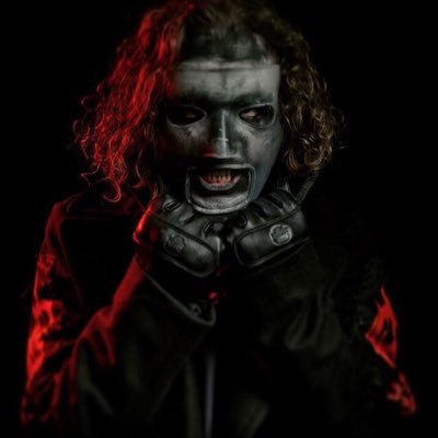 I WANNA SLIT YOUR THROAT AND FUCK THE WOUND