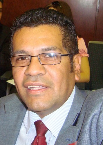MCC y MBA por la Universidad Autónoma de Guadalajara estudios en filosofía, gestión social y políticas públicas y consultor certificado CEMEFI, 2014