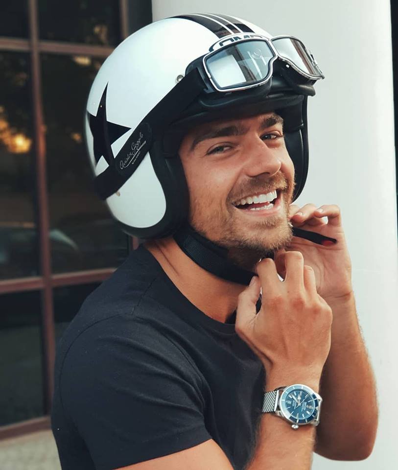 Homme Honnete et sincere
bavardage promenade rire