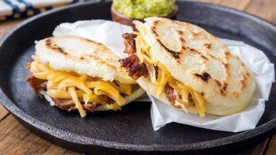 Las mejores arepas, patacones, pasteles y empanadas con el auténtico estilo Venezolano en la zona de Tampa, FL.