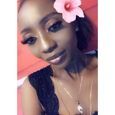 The Apple of God's eyes😍   IG:0m0lola_