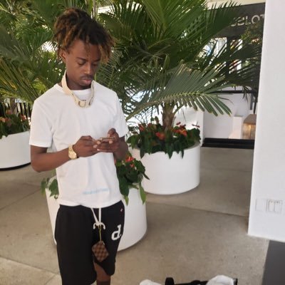 MillyK415's profile picture. Instagram millydarius #LakerFan