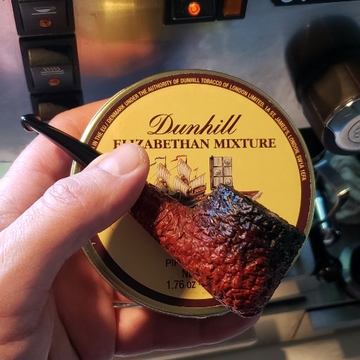Account mainly dedicated to pipe smoking hobby (and other interests, including cigars, sciences, jazz/blues, baseball, arts and stoism). Curiosity is the Key.