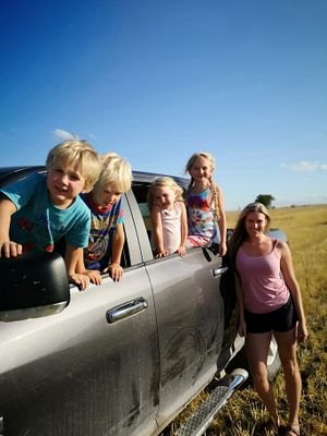 Husband and father of 4 Canadian cash crop,chicken and custom farmer