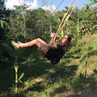 caitistobie's profile picture. self-proclaimed funny girl