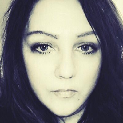 nottheworstwife's profile picture. Forget walking a mile in my shoes... try spending a day in my head o.O