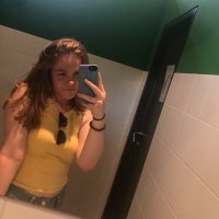 Julia Hoffman (@juliarenee0523) 's Twitter Profile