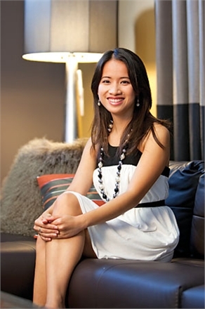 tdangdesign's profile picture. An ordinary girl trying to make a dent in the universe :)