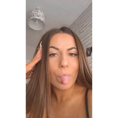 johnstonexoxo's profile picture. 