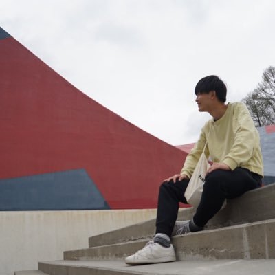 気象分野の大学院生(都立大卒) / 広告業界のWebエンジニア / 目的論者 / #23卒 / 時事・思想・プログラミング・ビジネスなどについて思うことをツイートしていきます!