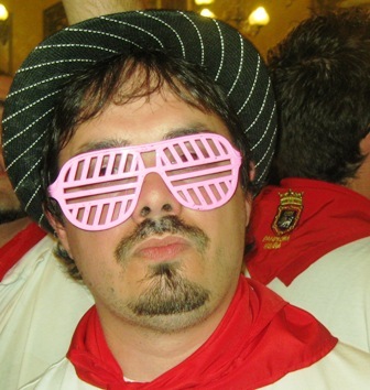 Guitarrista de los Puteados del Sistema, friky musical, bloguero aficionado y bloqueado por @PxCSantaColoma