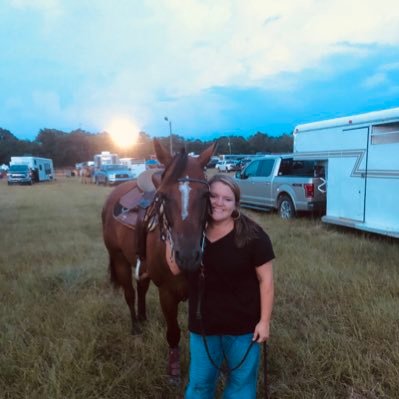 felizabethj's profile picture. be kind. be happy