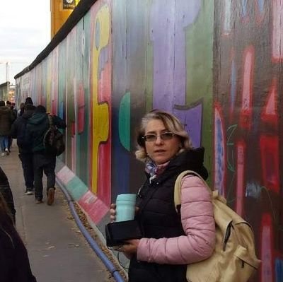 Front-end. Free artist. Traveler.
Пишаюсь, що українка. Пишу українською, відтепер і назавжди. Слава Україні! Смерть ворогам!
