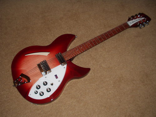 Ricky33012's profile picture. 