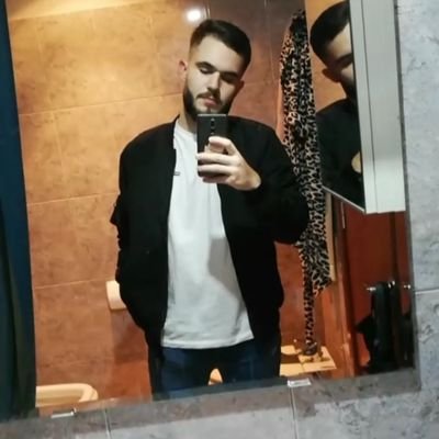 Med 👨🏻‍⚕️                    
                                                                  Referee ⚽