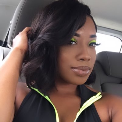 HTX | CEO 💚 @shoplittlemissy Instagram : littlemiss_ee