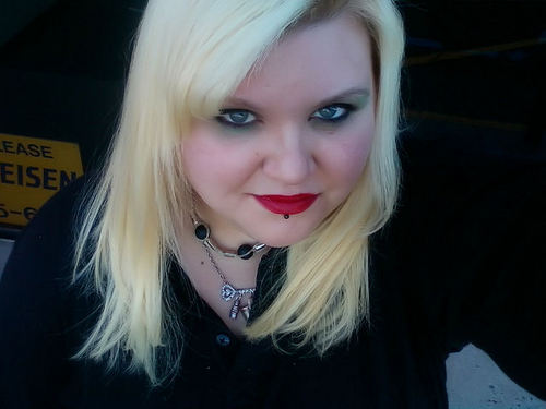 CaliD_'s profile picture. im a body mod artist from california... at this time im in Medford, Oregon getting to know my long lost family :)