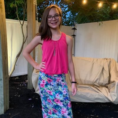 Anna72197470's profile picture. GISA|Class of 2024|2 dogs and a little sister|Soccer is the best sport ⚽️ Theatre ❤️|Háre earl a mi manera