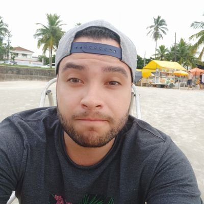 Apenas mais um que respira e fala besteiras!
