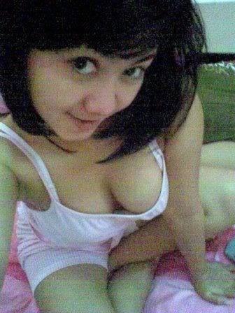 Suka Sex, Butuh Kontol Gede buat muasin memek bella..muachh