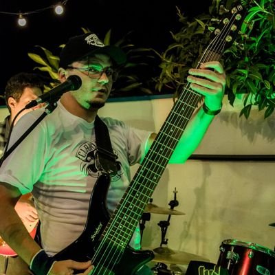Grêmio fan, musician, sports person, retro-gamer, aviation lover & others..
Gremista, músico, esportista, retro gamer, amante da aviação y otras cositas más...