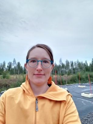 Environmental microbiologist, Academy Research Fellow. Research interests: microbial ecology of arctic ecosystems and use of microbes in waste(water) treatment.