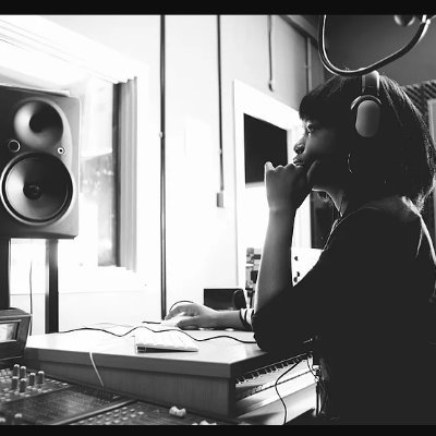SHOUT YOUR STORIES PODCAST
aims to amplify the voices of
women of color by choosing an unpublished woman of color’s work to be produced as an audio series.