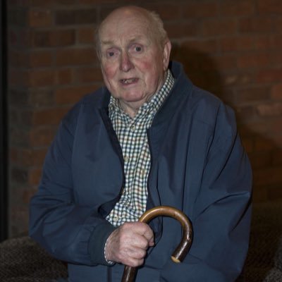 LockieBrown's profile picture. Grandad 26/08/19💚