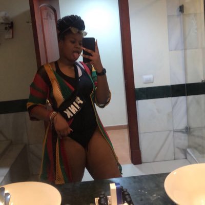 Even bad bitches get lonely sometimes 👀🖤