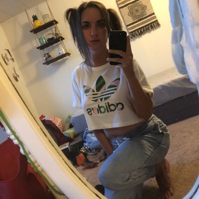 e_keeley's profile picture. 🌞 Virgo 🌙 Aquarius ⬆️ Scorpio