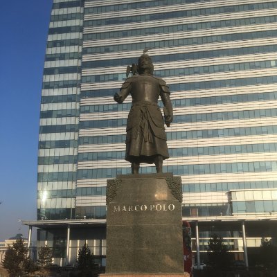 業務効率化に興味があるアラフォーのおじさんです。総務や経理といった分野で事務員をしています。ITを活用した業務効率化について情報収集をしたり、自分の考えをツイートしたいと思います。趣味は旅行です。写真はメルボルンとウランバートルにて撮影しました。