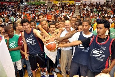 Fomentar el deporte para la juventud dominicana con el apoyo de @dominguezbrito